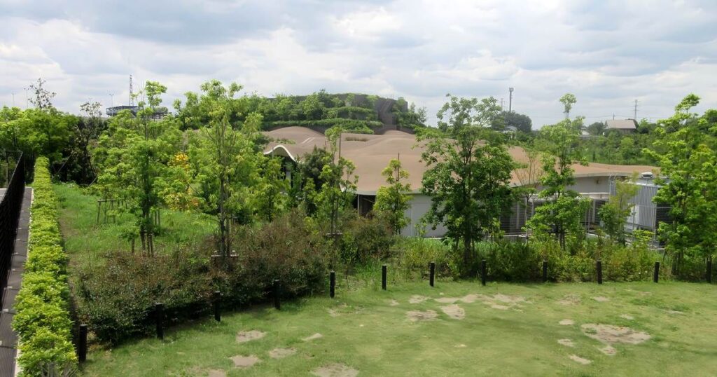 川口市・イイナパーク川口・めぐりの森の風景